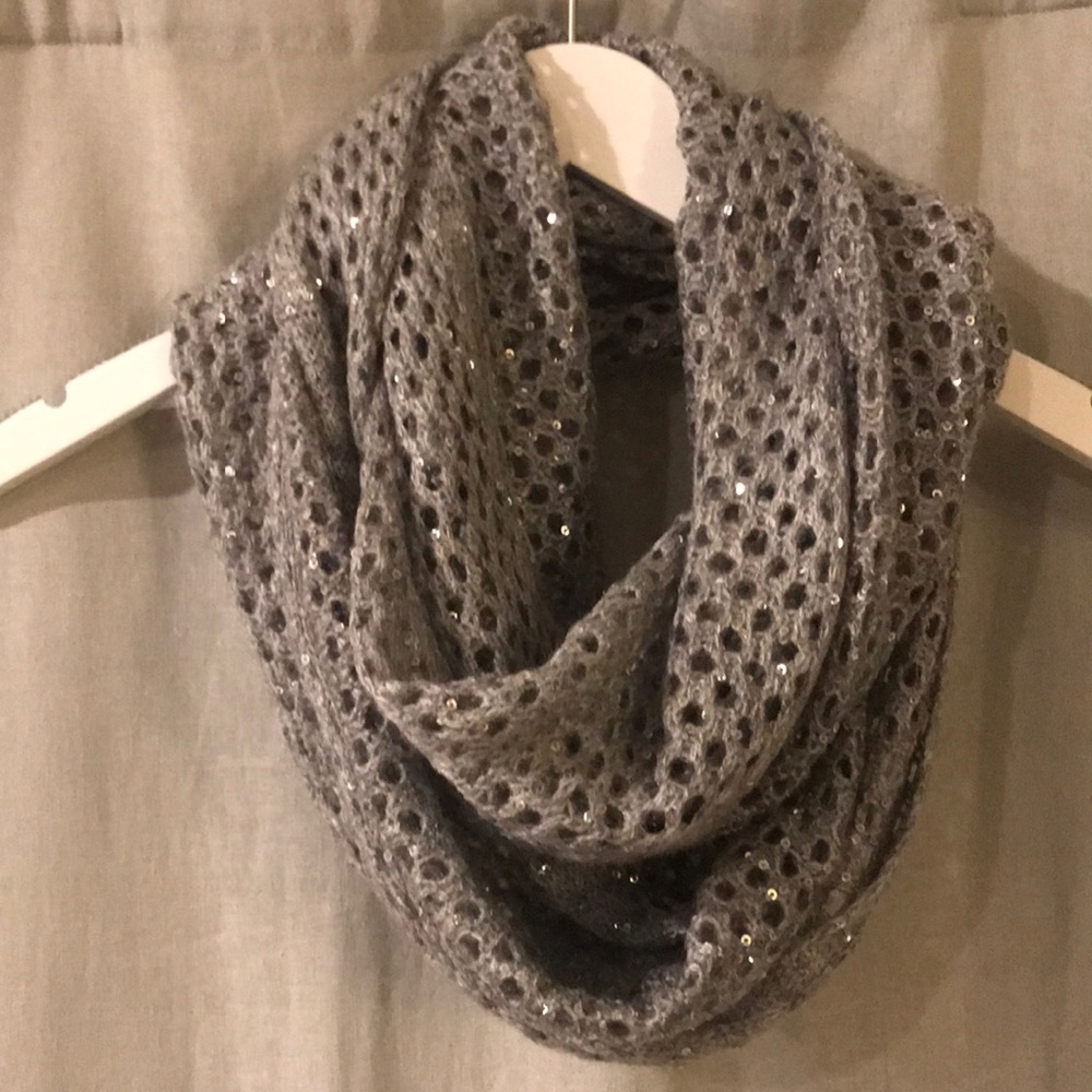 H&M Gray open weave scarf with sequins